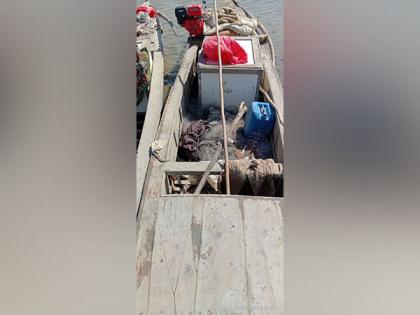 Gujarat: BSF seizes 11 Pakistani fishing boats in Bhuj | Gujarat: BSF seizes 11 Pakistani fishing boats in Bhuj