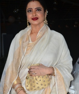 Rekha's bungalow sealed after security guard tests Covid-19 positive | Rekha's bungalow sealed after security guard tests Covid-19 positive