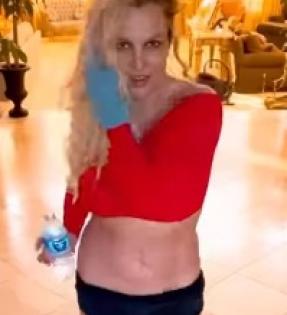 Britney Spears suffers nerve damage on right side of her body | Britney Spears suffers nerve damage on right side of her body