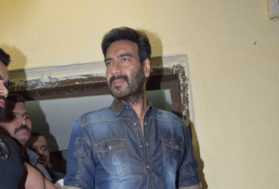 Ajay Devgn says he is doing remake of Tamil movie 'Kaithi' | Ajay Devgn says he is doing remake of Tamil movie 'Kaithi' Ajay Devgn says he is doing remake of Tamil movie 'Kaithi' | Ajay Devgn says he is doing remake of Tamil movie 'Kaithi'