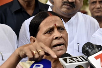 Rabri Devi demands apology from Nitish Kumar in legislature | Rabri Devi demands apology from Nitish Kumar in legislature