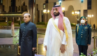 After Imran Khan's exit Pakistan goes back to its default position-mends fences with Saudi Arabia and UAE | After Imran Khan's exit Pakistan goes back to its default position-mends fences with Saudi Arabia and UAE After Imran Khan's exit Pakistan goes back to its default position-mends fences with Saudi Arabia and UAE | After Imran Khan's exit Pakistan goes back to its default position-mends fences with Saudi Arabia and UAE