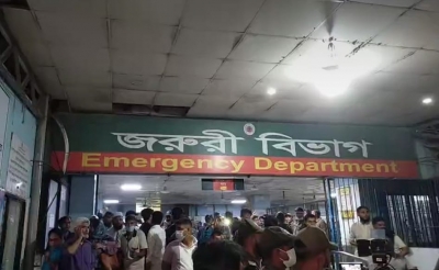 16 killed, over 100 injured in blast in Dhaka | 16 killed, over 100 injured in blast in Dhaka