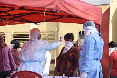 Gujarat sees highest daily tally of Covid cases, at 1,420 | Gujarat sees highest daily tally of Covid cases, at 1,420 Gujarat sees highest daily tally of Covid cases, at 1,420 | Gujarat sees highest daily tally of Covid cases, at 1,420