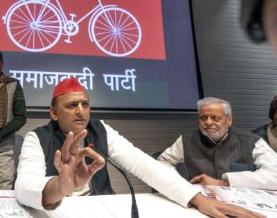 Akhilesh seeks opinion of BJP's 'religious scientists' on Ramcharitmanas verses | Akhilesh seeks opinion of BJP's 'religious scientists' on Ramcharitmanas verses