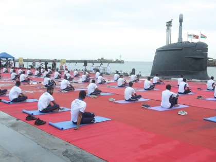 Thousands of Sri Lankans get onboard Indian submarine in Colombo | Thousands of Sri Lankans get onboard Indian submarine in Colombo