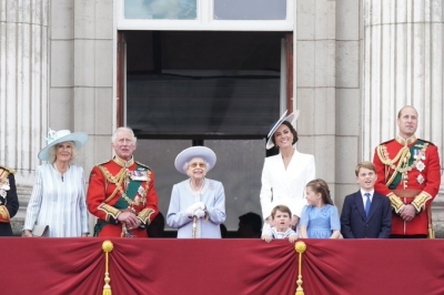 Queen Elizabeth won't attend Friday's Jubilee service | Queen Elizabeth won't attend Friday's Jubilee service