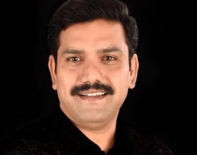 'Empty-handed' Karnataka farmers struggling to sow crops: BJP leader BY Vijayendra | 'Empty-handed' Karnataka farmers struggling to sow crops: BJP leader BY Vijayendra 'Empty-handed' Karnataka farmers struggling to sow crops: BJP leader BY Vijayendra | 'Empty-handed' Karnataka farmers struggling to sow crops: BJP leader BY Vijayendra