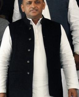 Akhilesh flays rise in milk prices, bus fares | Akhilesh flays rise in milk prices, bus fares