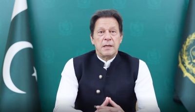 Pak SC warns of summoning Imran Khan if detainee not produced | Pak SC warns of summoning Imran Khan if detainee not produced