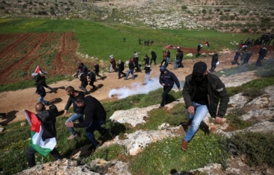 7 Palestinians injured in clashes with Israeli soldiers | 7 Palestinians injured in clashes with Israeli soldiers