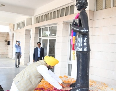 Confer Bharat Ratna on martyrs Bhagat Singh, Kartar Singh Sarabha: Punjab CM | Confer Bharat Ratna on martyrs Bhagat Singh, Kartar Singh Sarabha: Punjab CM