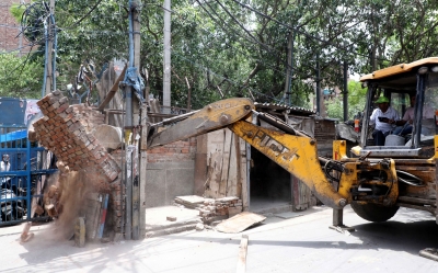 SC seeks affidavit from UP govt on plea against 'bulldozder action' | SC seeks affidavit from UP govt on plea against 'bulldozder action'