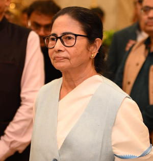 West Bengal CM announces pay hike for govt doctors; suspensions in expired saline case lifted | West Bengal CM announces pay hike for govt doctors; suspensions in expired saline case lifted West Bengal CM announces pay hike for govt doctors; suspensions in expired saline case lifted | West Bengal CM announces pay hike for govt doctors; suspensions in expired saline case lifted