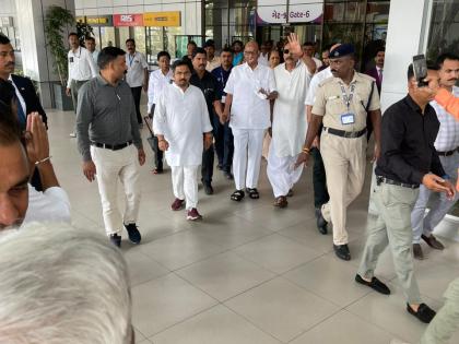 Pawar's visit to Gautam Adani’s residence creates ripples | Pawar's visit to Gautam Adani’s residence creates ripples Pawar's visit to Gautam Adani’s residence creates ripples | Pawar's visit to Gautam Adani’s residence creates ripples
