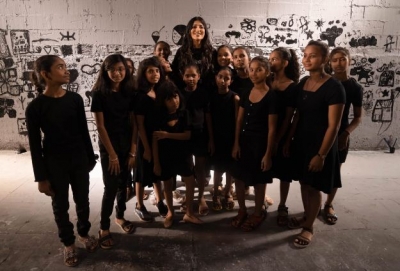 Shruti Haasan's single 'She is a Hero' garners over a million views | Shruti Haasan's single 'She is a Hero' garners over a million views Shruti Haasan's single 'She is a Hero' garners over a million views | Shruti Haasan's single 'She is a Hero' garners over a million views