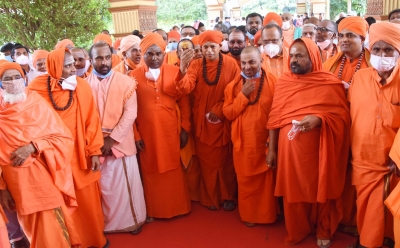 Challenge accepted, says Lingayat seer on leadership change in K'taka | Challenge accepted, says Lingayat seer on leadership change in K'taka