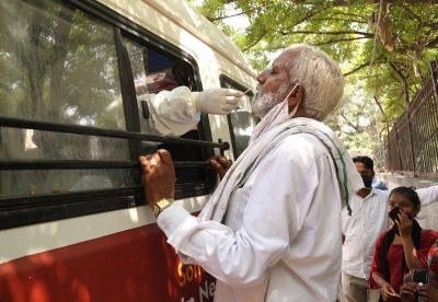 Telangana logs 921 new Covid cases, tally reaches 2.65L | Telangana logs 921 new Covid cases, tally reaches 2.65L Telangana logs 921 new Covid cases, tally reaches 2.65L | Telangana logs 921 new Covid cases, tally reaches 2.65L