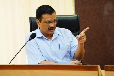 Why is India not banning int'l flights, Kejriwal asks PM | Why is India not banning int'l flights, Kejriwal asks PM
