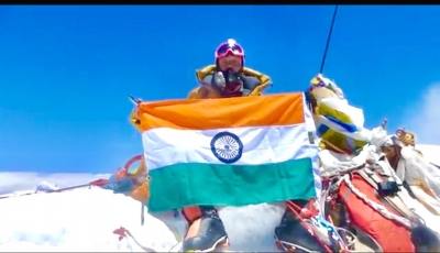 IAF officer dedicates Everest climb to unsung freedom fighters | IAF officer dedicates Everest climb to unsung freedom fighters IAF officer dedicates Everest climb to unsung freedom fighters | IAF officer dedicates Everest climb to unsung freedom fighters
