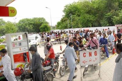 Pakistan witnessing a petrol crisis | Pakistan witnessing a petrol crisis