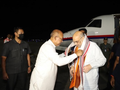 Shah arrives in violence-hit Manipur, to hold talks to check hostilities | Shah arrives in violence-hit Manipur, to hold talks to check hostilities