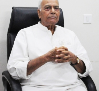 Supporting Yashwant Sinha: CPI(M) disables comment option in webpage to arrest flow of discontent | Supporting Yashwant Sinha: CPI(M) disables comment option in webpage to arrest flow of discontent