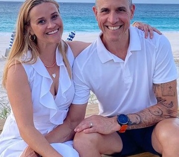 Reese Witherspoon, Jim Toth had 'zero romance' towards end of 12-year marriage | Reese Witherspoon, Jim Toth had 'zero romance' towards end of 12-year marriage