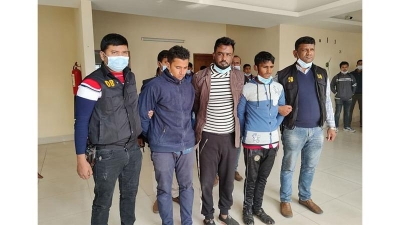 3 arrested for vandalising Bagha Jatin's bust in B'desh | 3 arrested for vandalising Bagha Jatin's bust in B'desh 3 arrested for vandalising Bagha Jatin's bust in B'desh | 3 arrested for vandalising Bagha Jatin's bust in B'desh