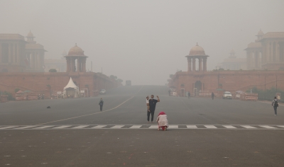 Delhi-NCR wakes up to fog, very poor AQI | Delhi-NCR wakes up to fog, very poor AQI