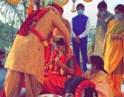 Telugu actor Nikhil Siddhartha gets married amid COVID-19 lockdown | Telugu actor Nikhil Siddhartha gets married amid COVID-19 lockdown Telugu actor Nikhil Siddhartha gets married amid COVID-19 lockdown | Telugu actor Nikhil Siddhartha gets married amid COVID-19 lockdown