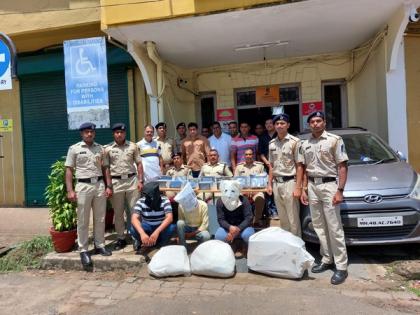 3 held by Goa Police for stealing stereo systems from cars | 3 held by Goa Police for stealing stereo systems from cars