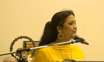 Meet Seema Iqbal, who broke glass ceiling in male-dominated shayari circuit | Meet Seema Iqbal, who broke glass ceiling in male-dominated shayari circuit Meet Seema Iqbal, who broke glass ceiling in male-dominated shayari circuit | Meet Seema Iqbal, who broke glass ceiling in male-dominated shayari circuit