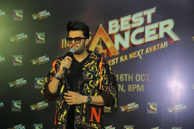 Maniesh Paul to host 'India's Best Dancer', says he wants to learn belly dancing | Maniesh Paul to host 'India's Best Dancer', says he wants to learn belly dancing