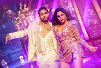 Siddhant Chaturvedi on first ever dance number: 'Tattoo Waaliye' is memorable | Siddhant Chaturvedi on first ever dance number: 'Tattoo Waaliye' is memorable