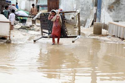 64 dead in Pakistan due to heavy rains | 64 dead in Pakistan due to heavy rains