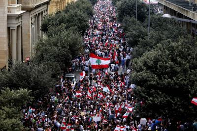 Tens of thousands protest against Lebanese government | Tens of thousands protest against Lebanese government