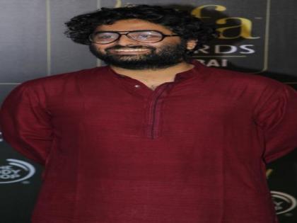 Arijit Singh wows Dubai audiences with ‘In Raahon Mein’ from ‘The Archies’ | Arijit Singh wows Dubai audiences with ‘In Raahon Mein’ from ‘The Archies’ Arijit Singh wows Dubai audiences with ‘In Raahon Mein’ from ‘The Archies’ | Arijit Singh wows Dubai audiences with ‘In Raahon Mein’ from ‘The Archies’