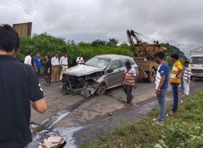 Poor maintenance, inadequate signages & missing markings on road where Cyrus Mistry's car crashed | Poor maintenance, inadequate signages & missing markings on road where Cyrus Mistry's car crashed