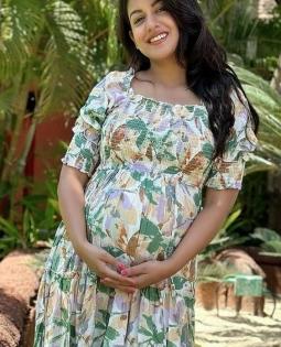 Mom-to-be Ishita Dutta is enjoying the 'kicks' | Mom-to-be Ishita Dutta is enjoying the 'kicks'