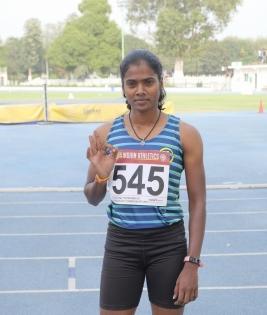 Olympian Dhanalakshmi breaks down after learning of sister's death | Olympian Dhanalakshmi breaks down after learning of sister's death