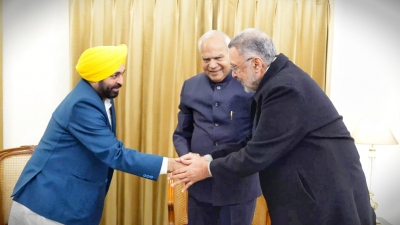 New minister sworn-in in Punjab after Sarari's exit, portfolios reshuffled | New minister sworn-in in Punjab after Sarari's exit, portfolios reshuffled New minister sworn-in in Punjab after Sarari's exit, portfolios reshuffled | New minister sworn-in in Punjab after Sarari's exit, portfolios reshuffled