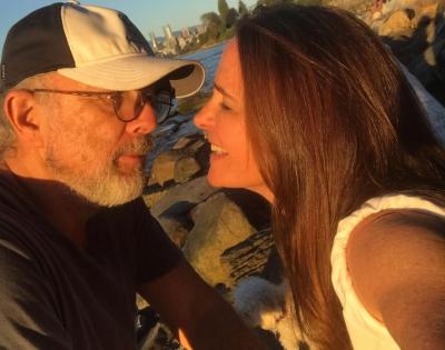 Richard Schiff hospitalised for Covid-19, shows 'some improvement every day' | Richard Schiff hospitalised for Covid-19, shows 'some improvement every day'