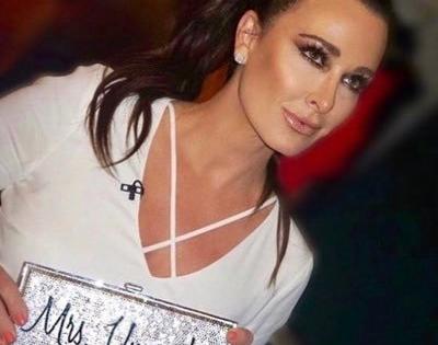 Kyle Richards slams 'idiots' who claim she's faking marriage woes | Kyle Richards slams 'idiots' who claim she's faking marriage woes Kyle Richards slams 'idiots' who claim she's faking marriage woes | Kyle Richards slams 'idiots' who claim she's faking marriage woes