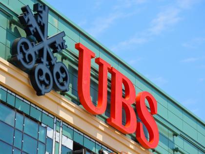 UBS shares plunge as the bank faces widening probe by the US | UBS shares plunge as the bank faces widening probe by the US UBS shares plunge as the bank faces widening probe by the US | UBS shares plunge as the bank faces widening probe by the US