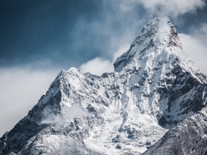 Moldovan climber dies en route to Mt. Everest | Moldovan climber dies en route to Mt. Everest