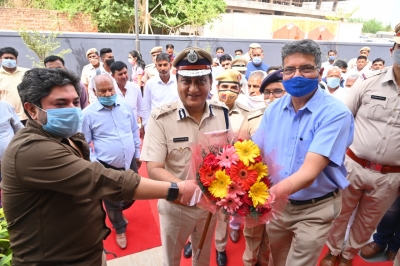 Gurugram Police Chief inaugurates hi-tech police station | Gurugram Police Chief inaugurates hi-tech police station