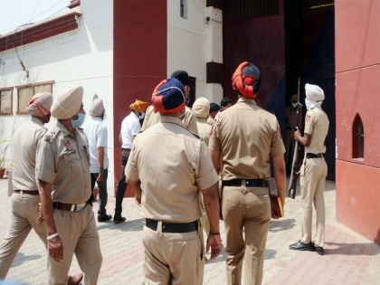 14 get award for 'excellent' security during PM Modi's Punjab visit | 14 get award for 'excellent' security during PM Modi's Punjab visit