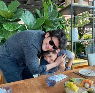 Mahesh Babu finds it a lot more difficult to hug his son now | Mahesh Babu finds it a lot more difficult to hug his son now Mahesh Babu finds it a lot more difficult to hug his son now | Mahesh Babu finds it a lot more difficult to hug his son now