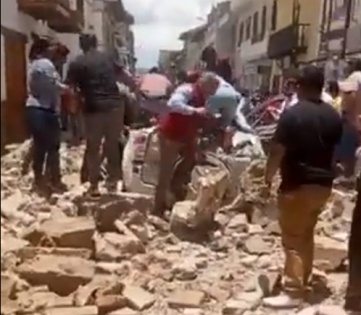 15 killed as 6.7-magnitude quake jolts Ecuador | 15 killed as 6.7-magnitude quake jolts Ecuador